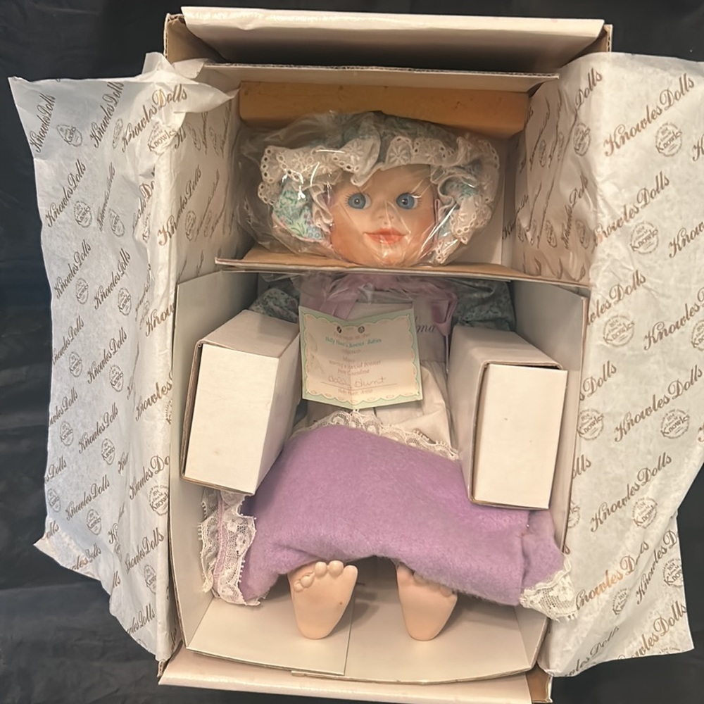 Holly Hunts Bonnet Babies Porcelain Doll / E.M. Knowles China Company